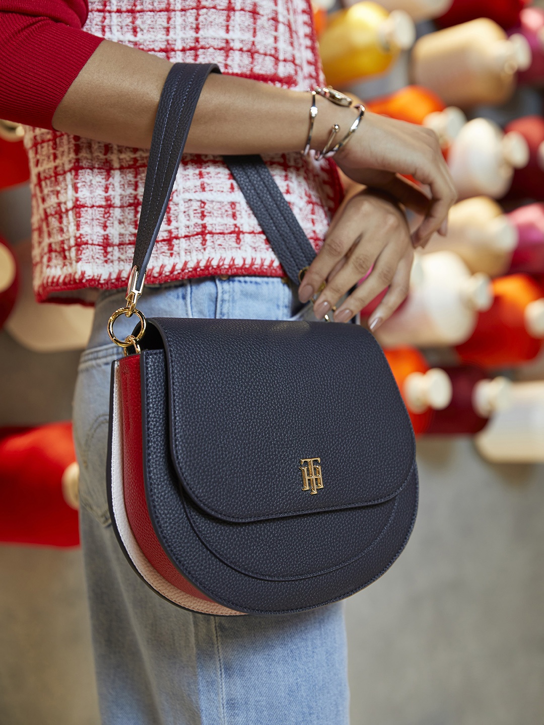 

Tommy Hilfiger Navy Blue Solid PU Regular Half Moon Shoulder Bag