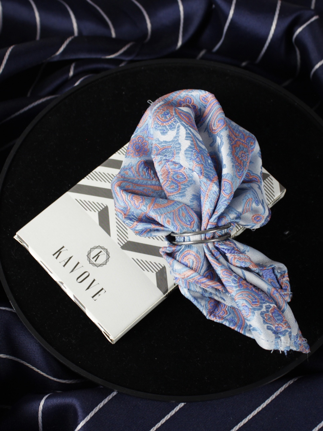 

KOVOVE Men Blue & Pink Self-Designed Pocket Square
