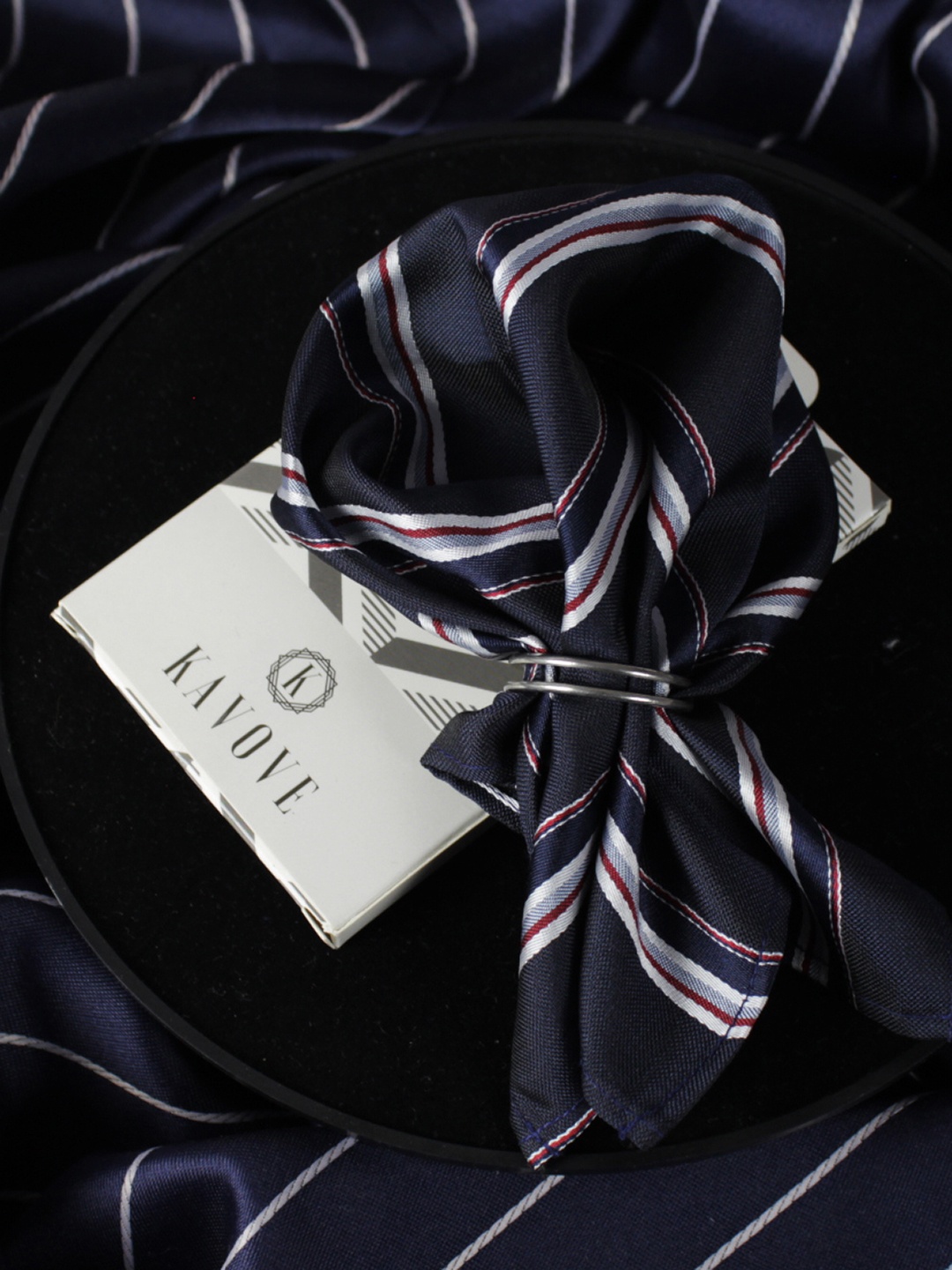 

KOVOVE Men Blue & Red Striped Woven-Design Pocket Square