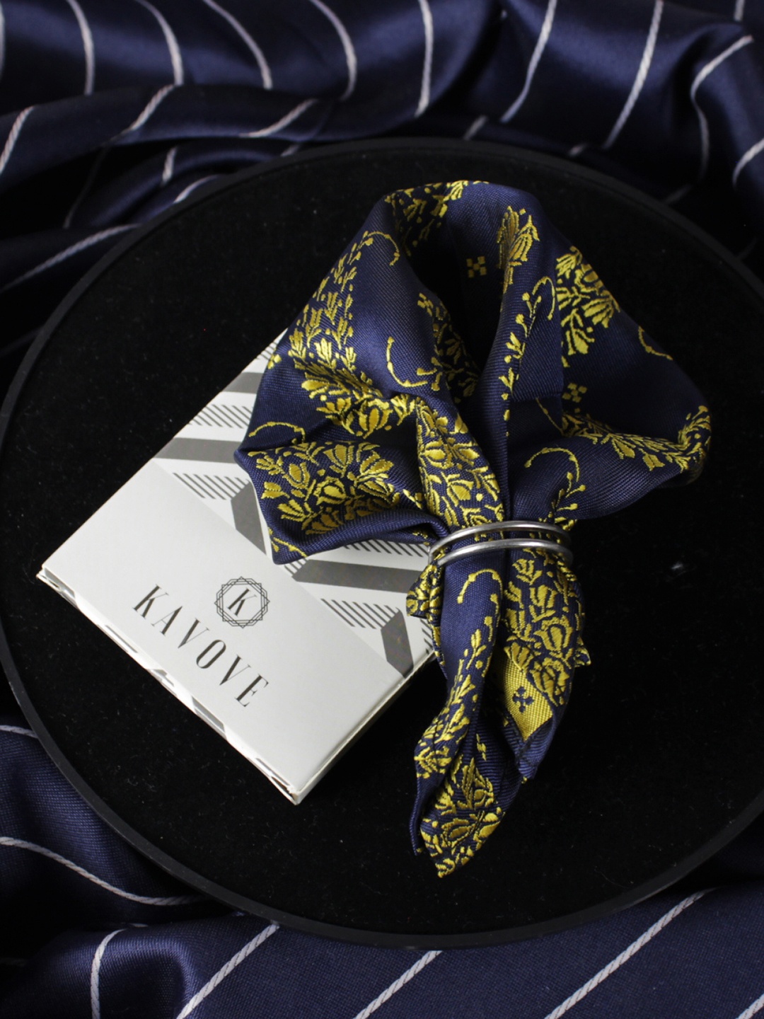 

KOVOVE Men Yellow & Blue Floral Printed Pocket Square