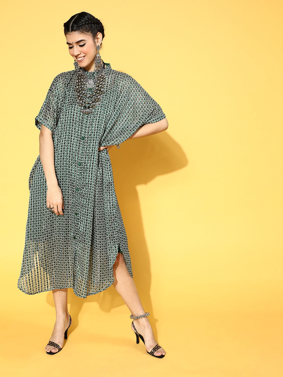 

Inddus Gorgeous Green Geometric Kaftan Dress