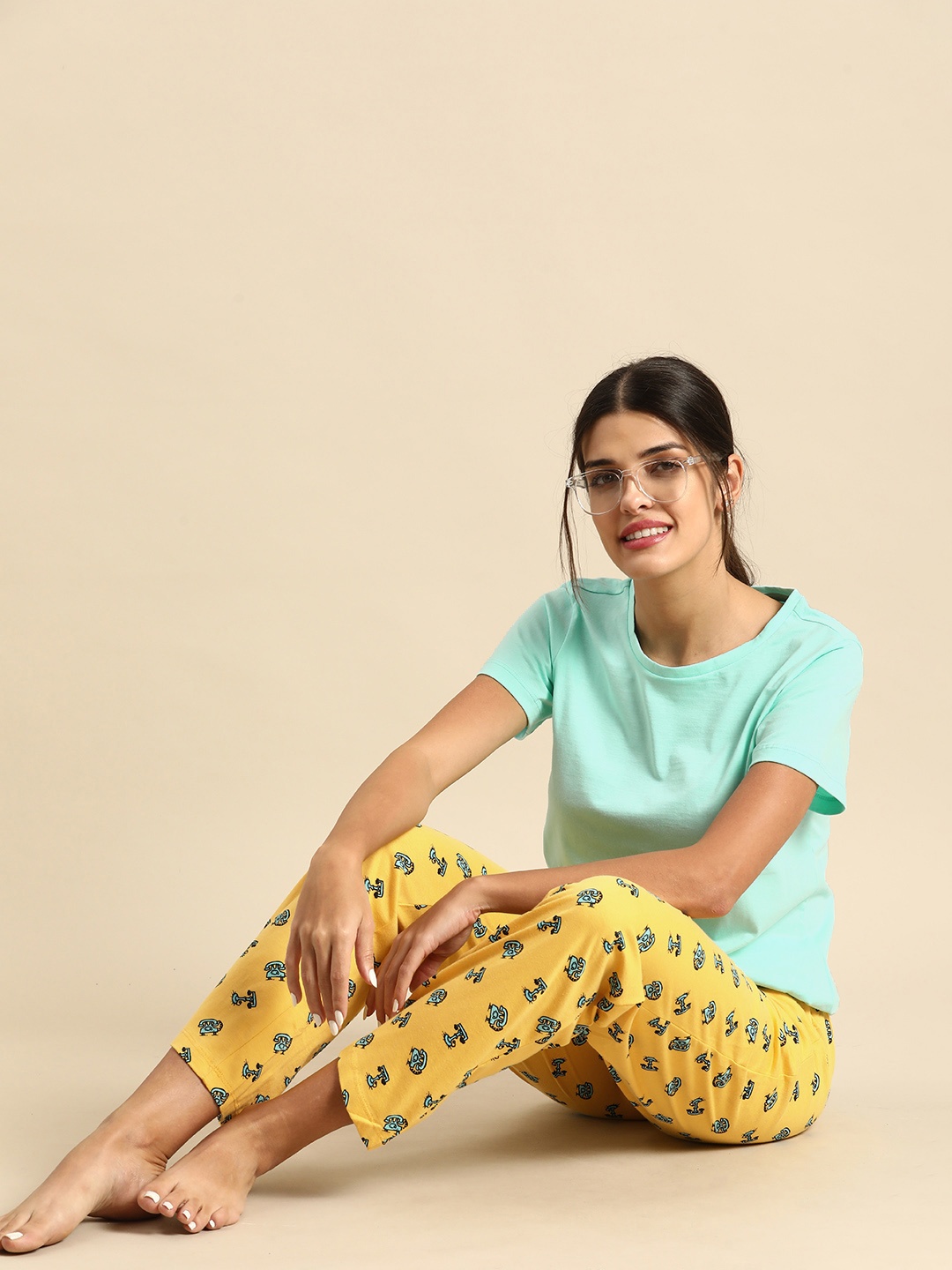 

Dreamz by Pantaloons Women Yellow & Blue Printed Pure Cotton Night suit