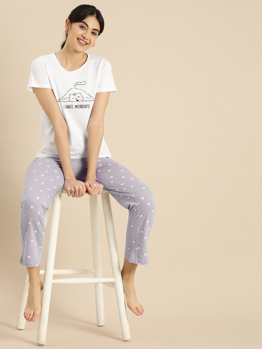 

Dreamz by Pantaloons Women White & Grey Printed Night suit