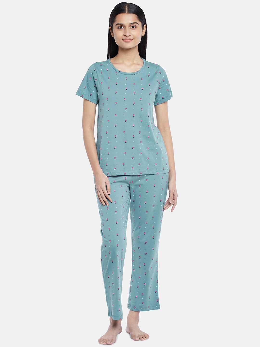 

Dreamz by Pantaloons Women Green & Red Floral Printed Night suit