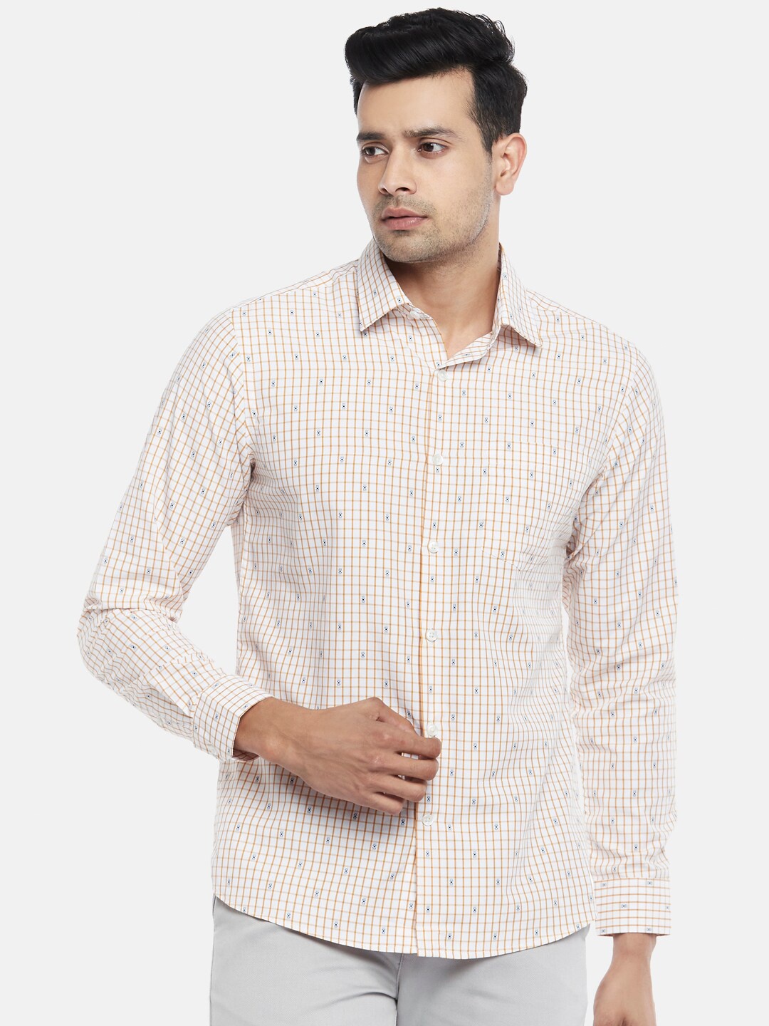 

BYFORD by Pantaloons Men White Slim Fit Micro Checked Casual Shirt