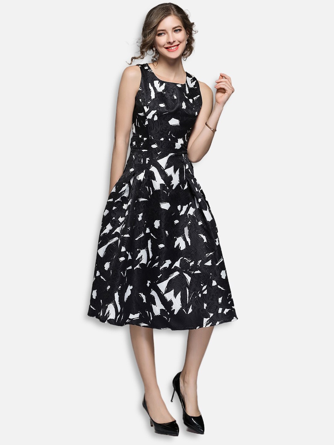 

JC Collection Women Black & White Abstract Print Fit & Flare Dress