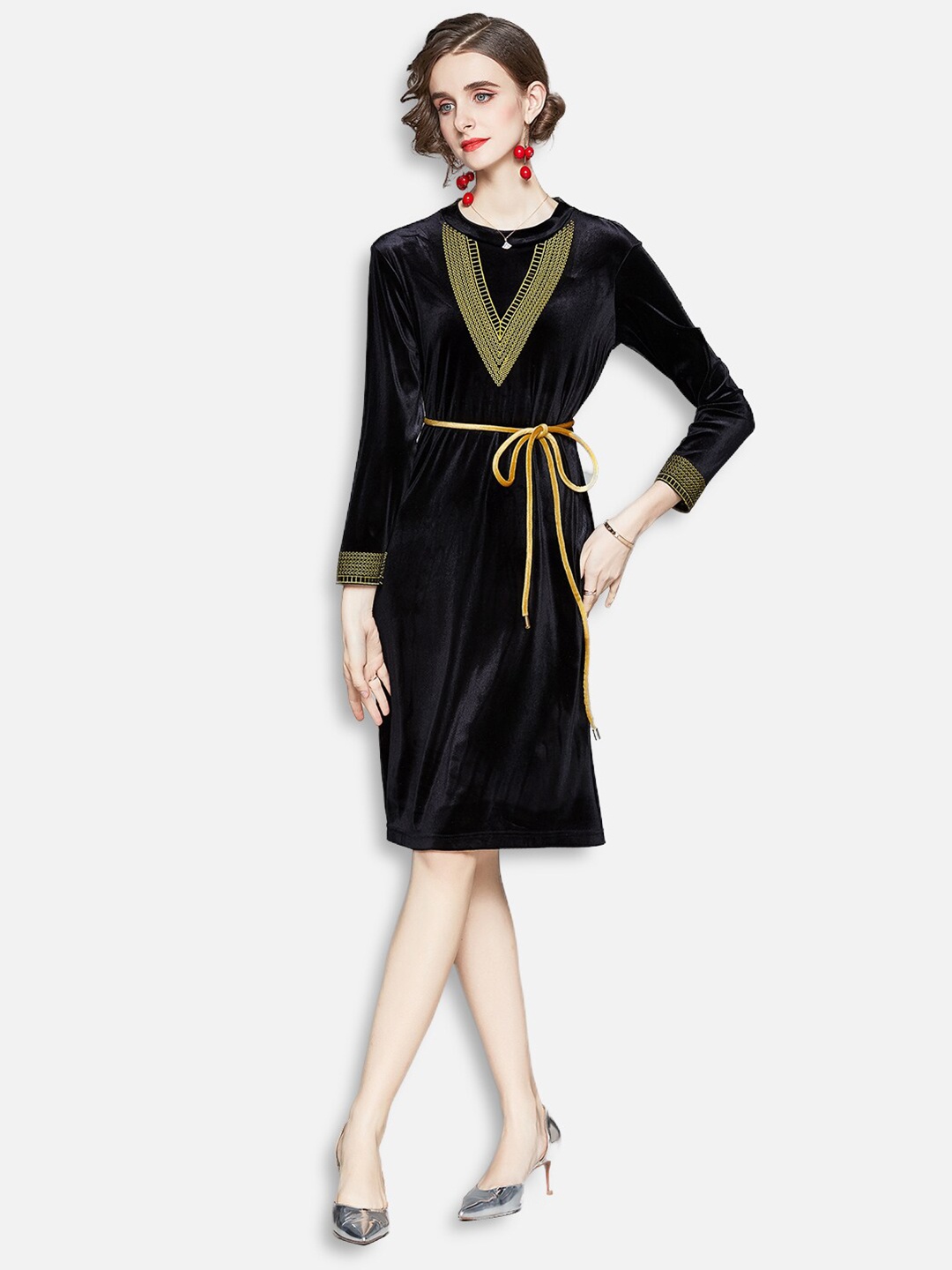 

JC Collection Women Black & Golden Velvet Finish A-Line Dress