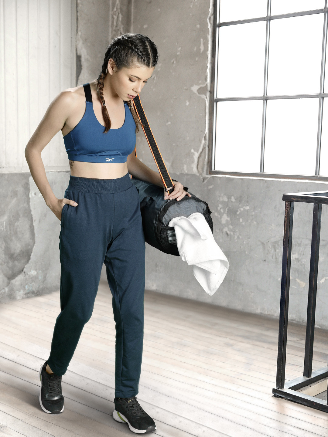 

Reebok Women Blue Workout ESS Bra Heavily Padded HI3860-BATBLU