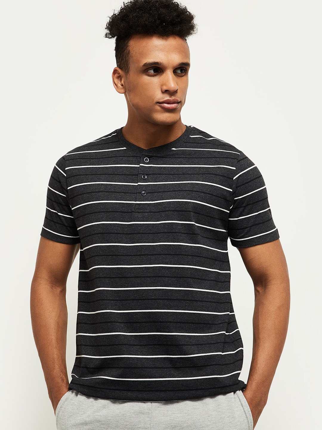 

max Men Charcoal Grey Striped Henley Neck T-shirt