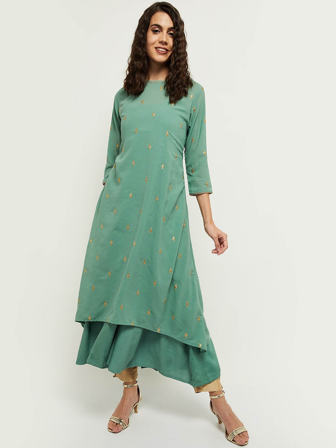 

max Women Green & feldspar Geometric Embroidered Flared Sleeves Thread Work Anarkali Kurta