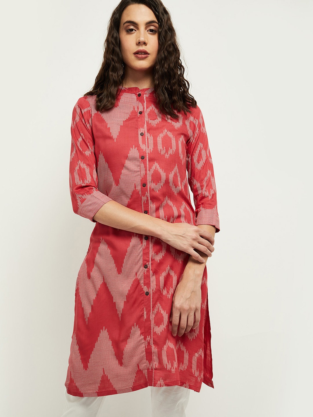 

max Woman Coral Geometric Printed Kurta
