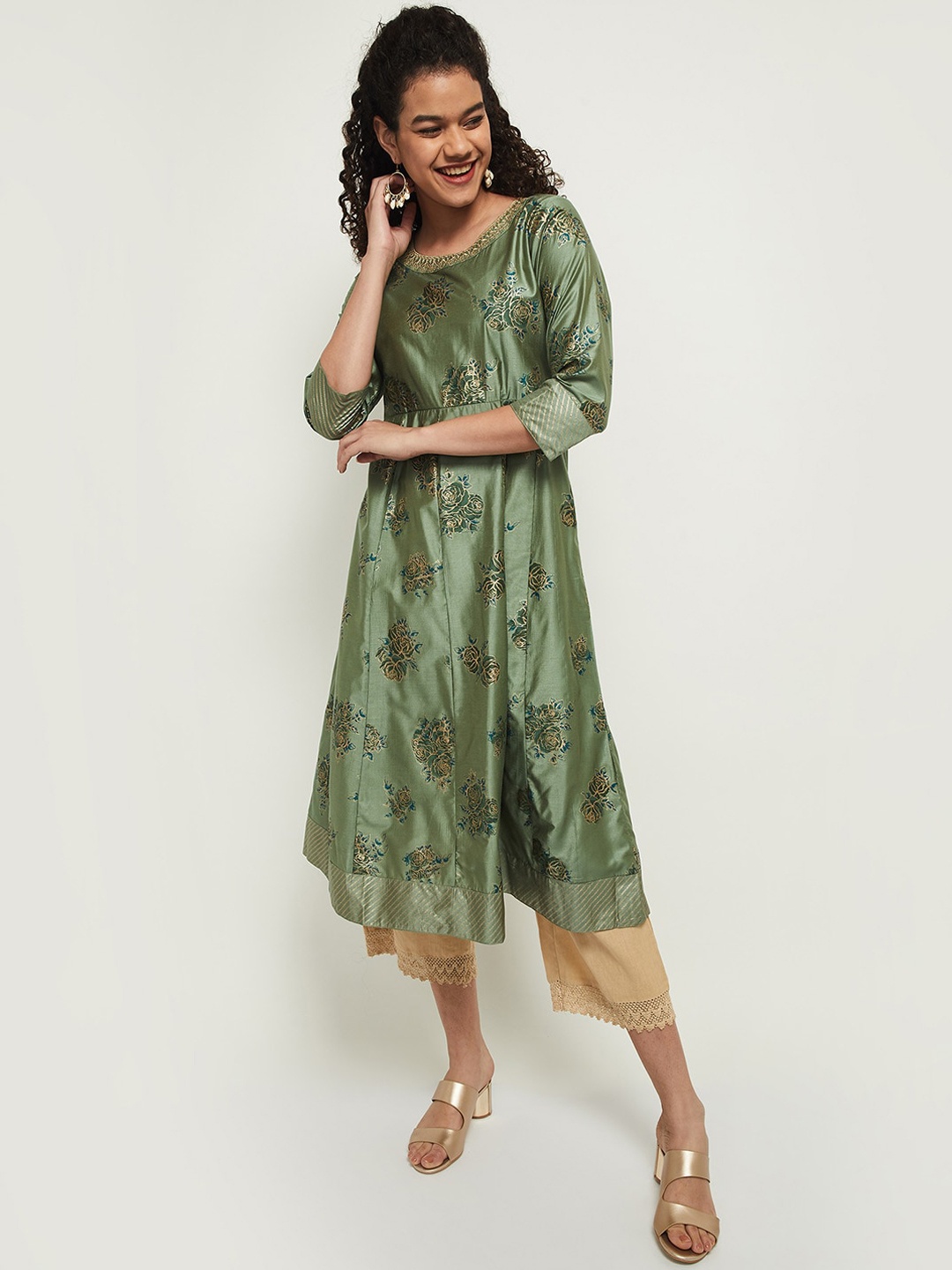 

max Women Green Floral Printed Kurta