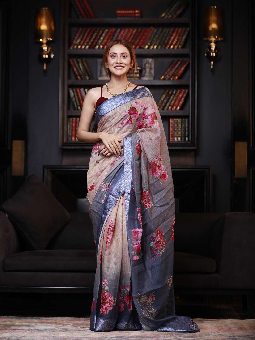 

KARAGIRI Women Blue & Magenta Floral Printed Cotton Saree