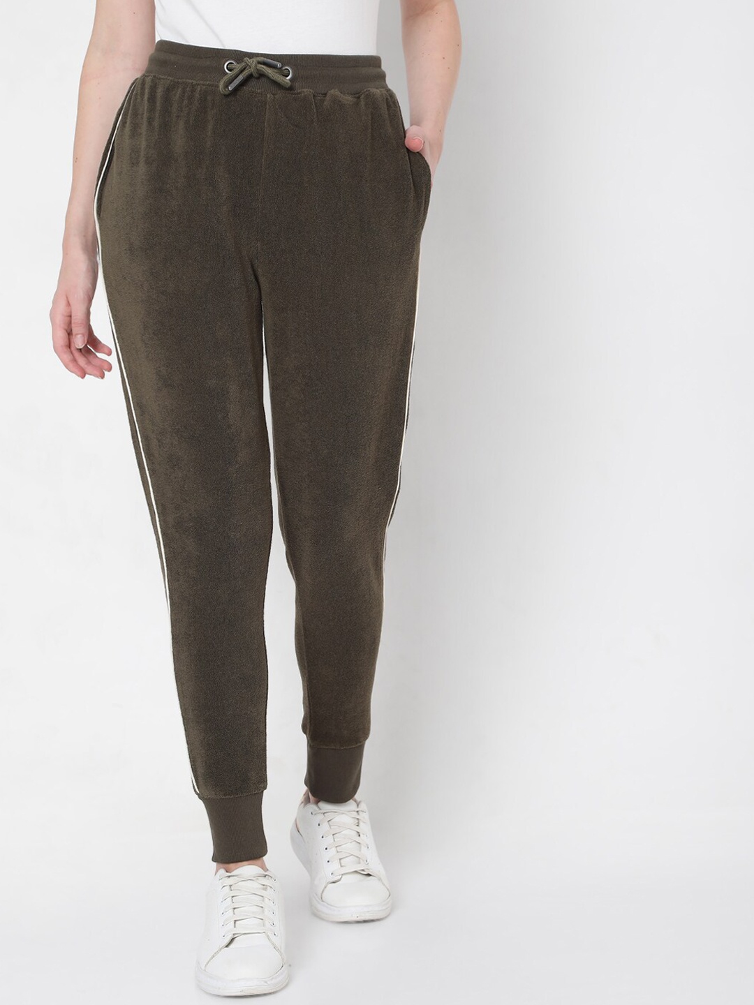 

Vero Moda Women Green Solid Slim-Fit Cotton Joggers