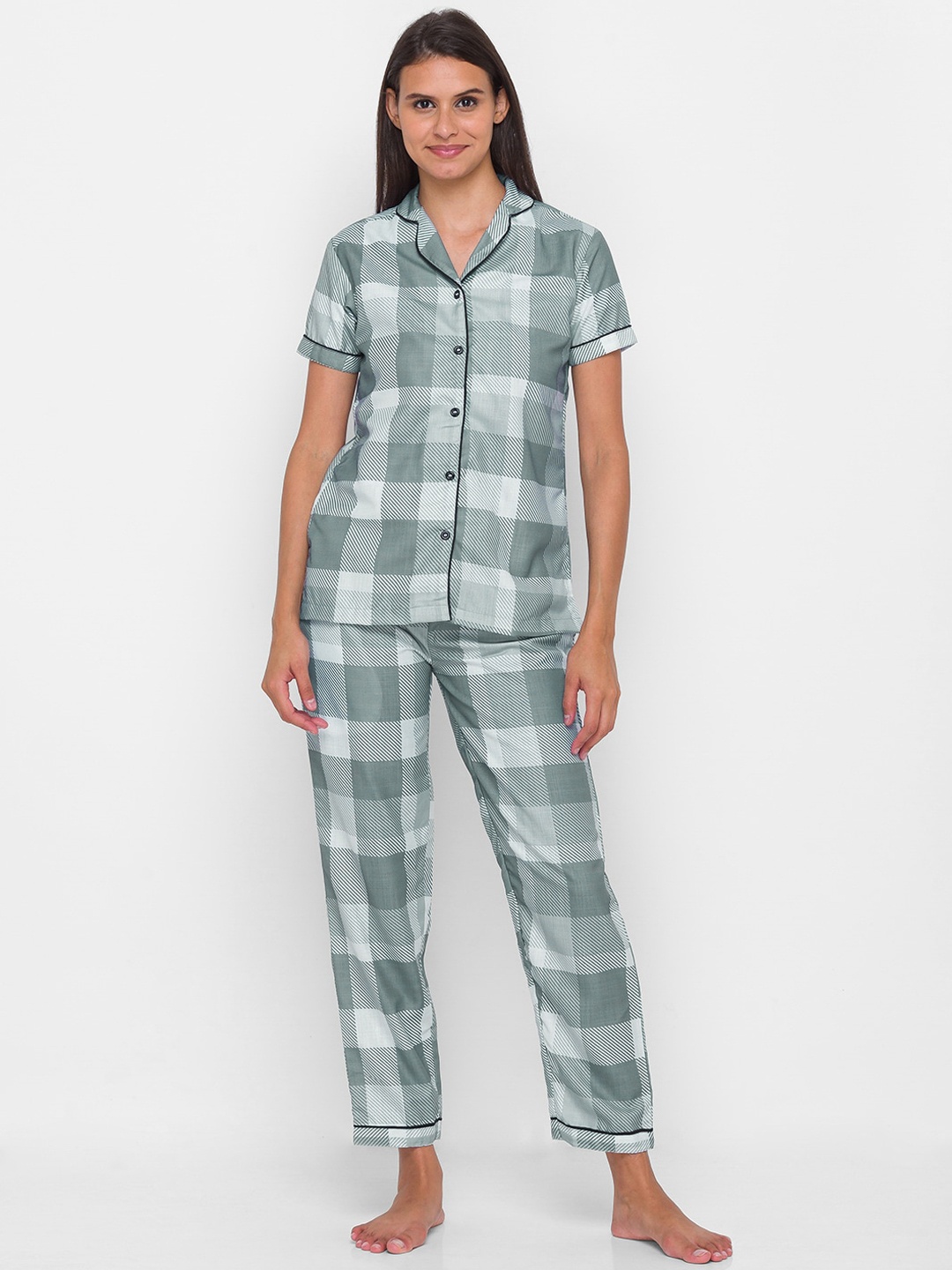 

FashionRack Women Grey & Green Pure Cotton Checked Night suit