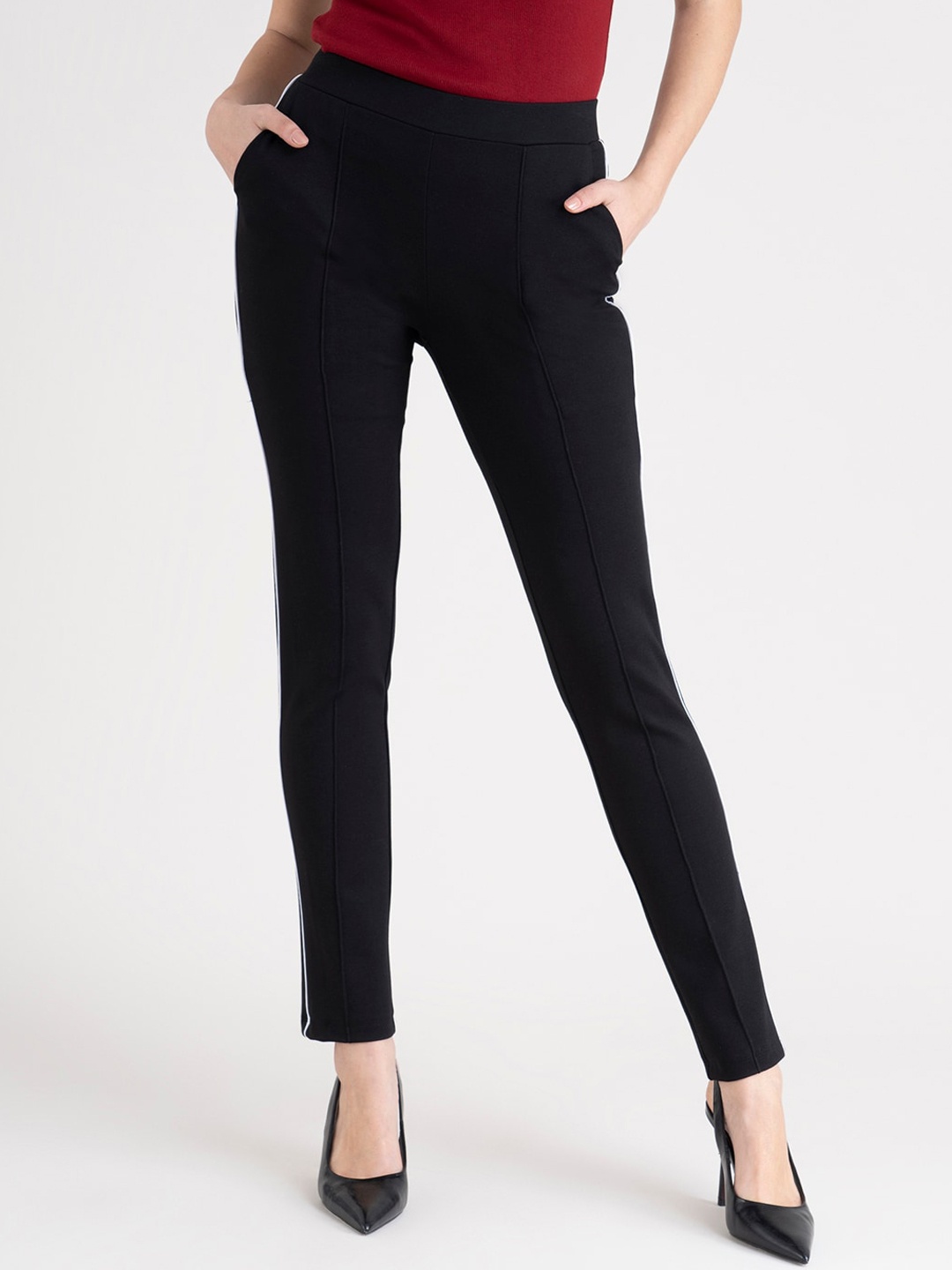 

FableStreet Women Black With White Tape Detail Comfort Wrinkle Free Knitted Trousers