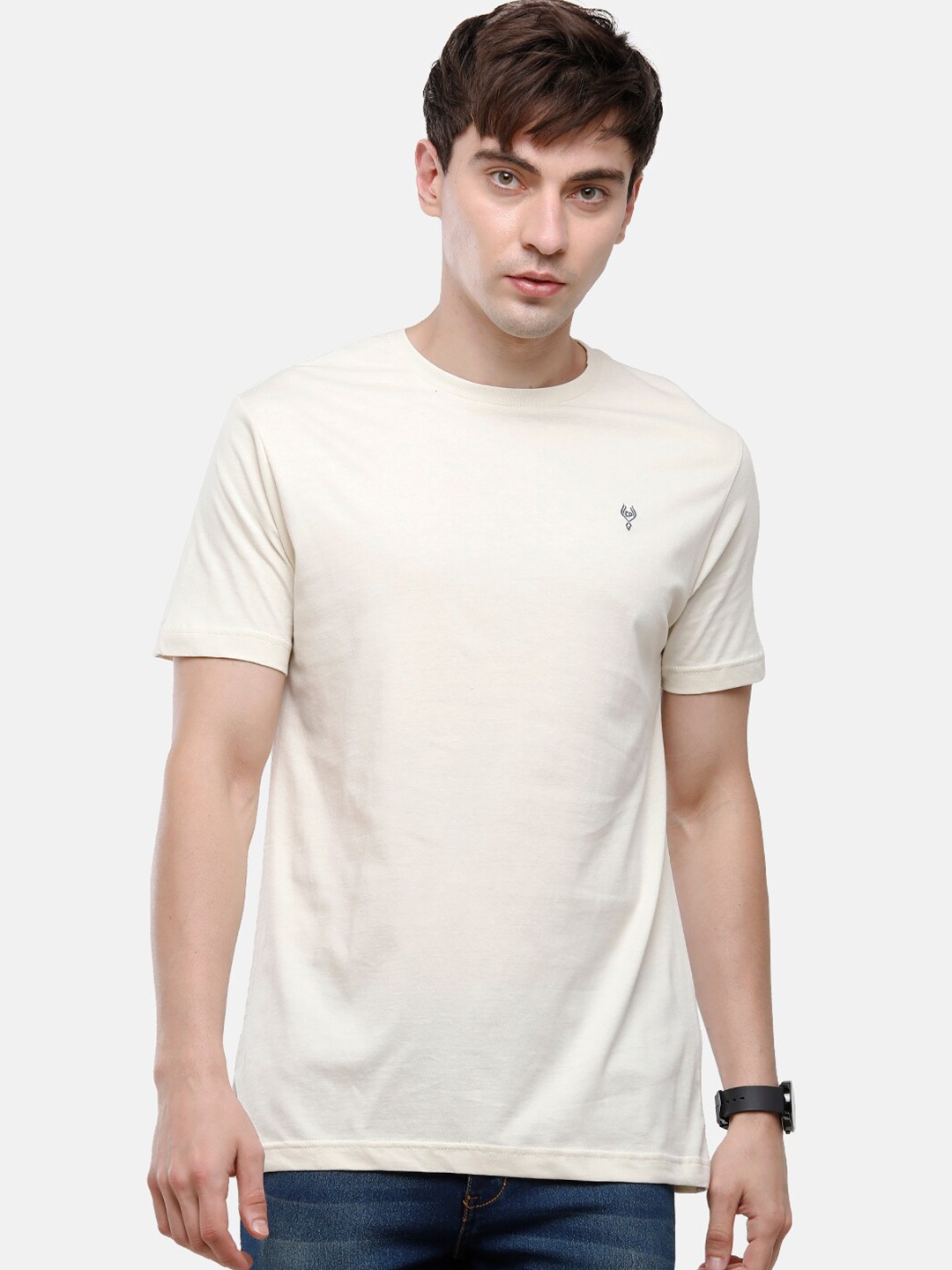 

Classic Polo Men Cream Slim Fit T-shirt
