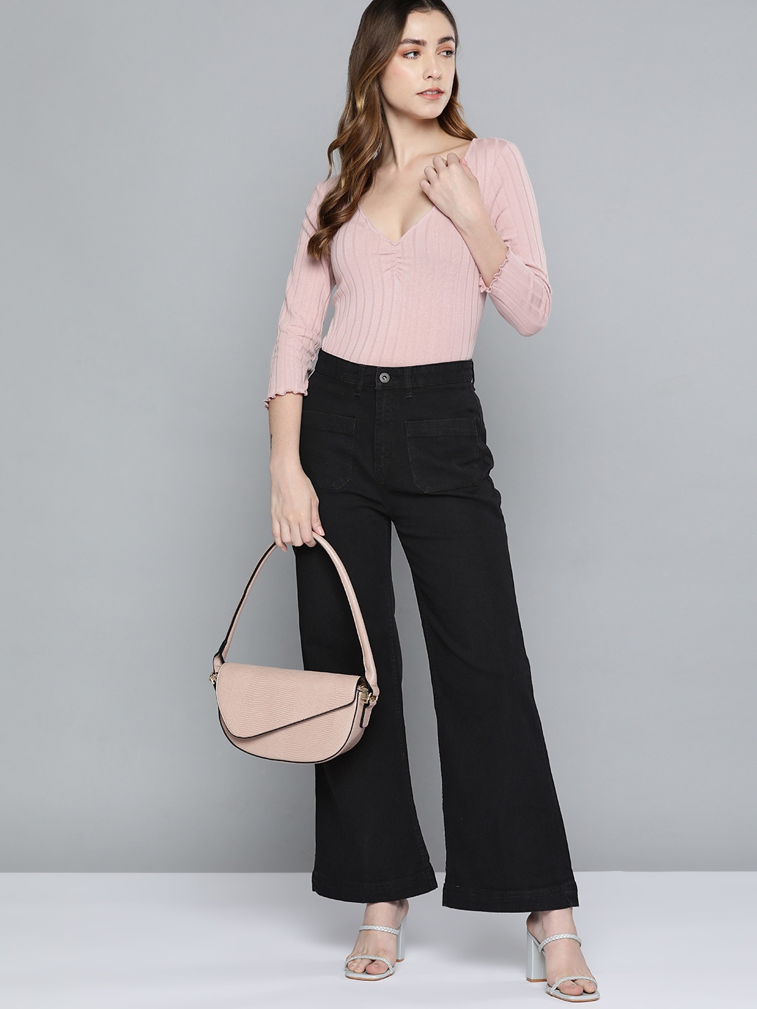 

Chemistry Women Black Solid Wide Leg High-Rise Stretchable Jeans