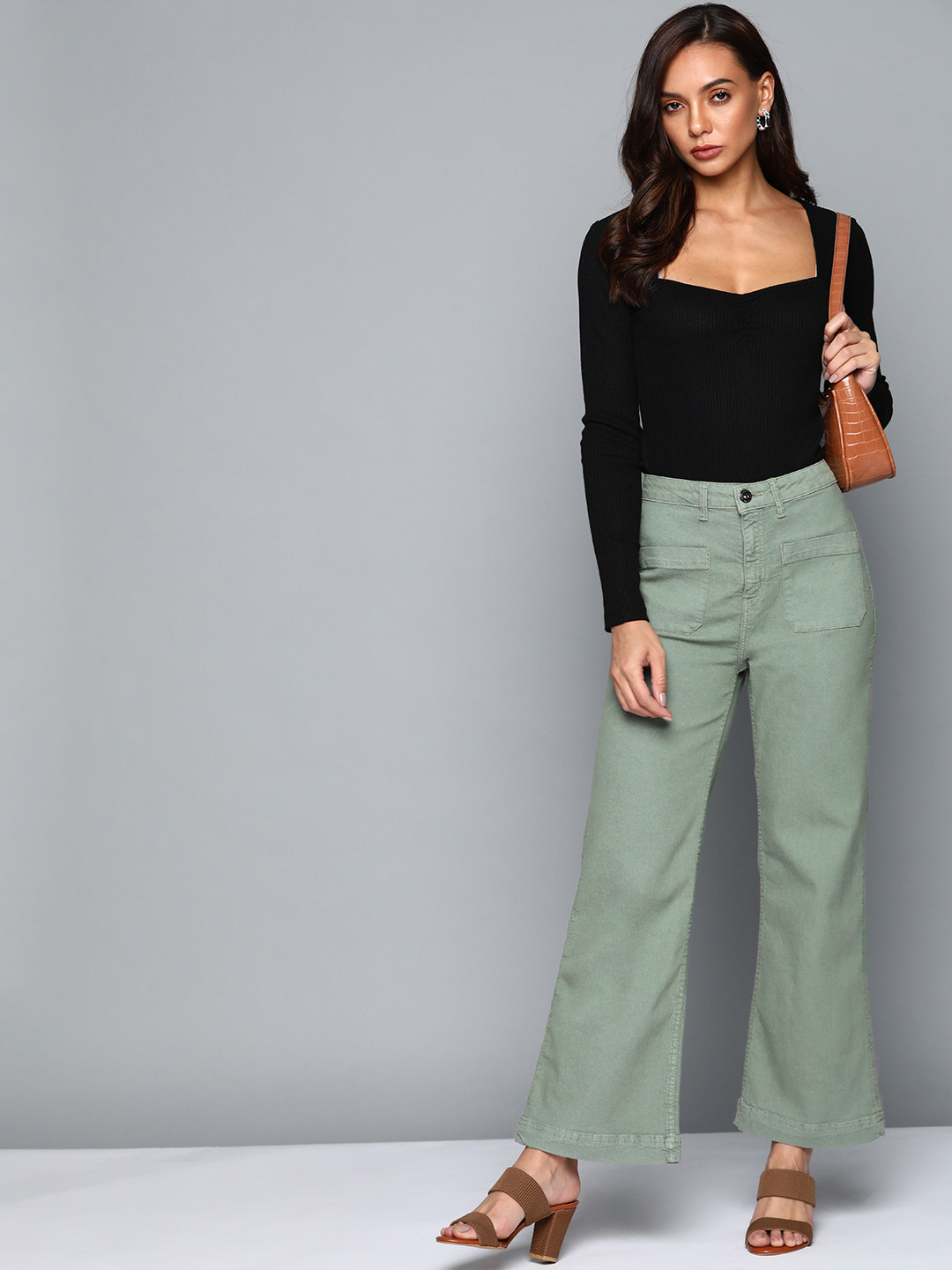 

Chemistry Women Olive Green Solid Stretchable Jeans