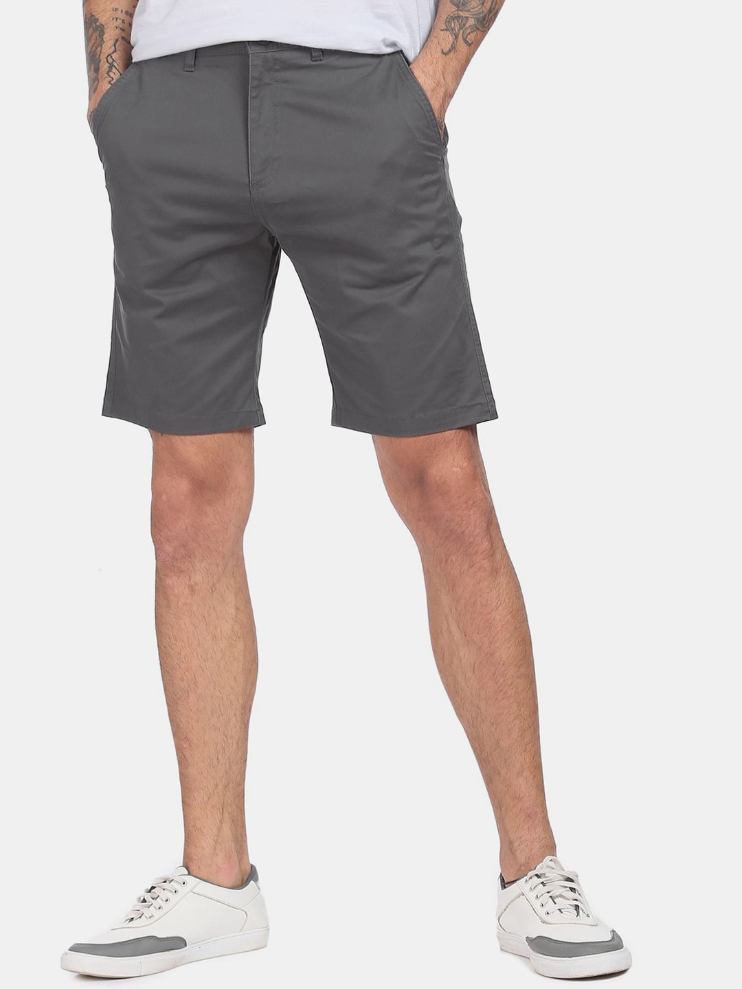 

Ruggers Men Grey Shorts
