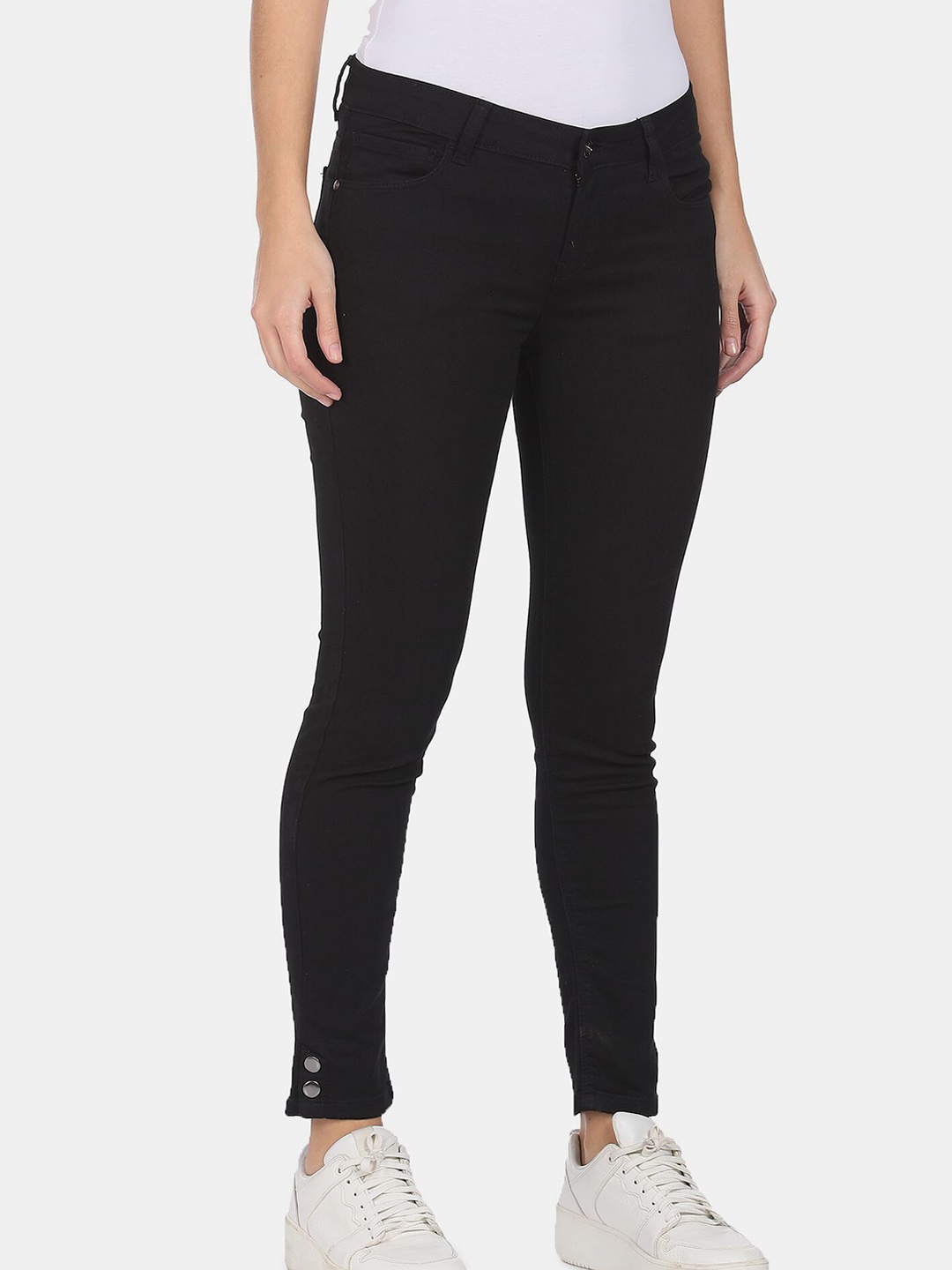 

Cherokee Women Black Solid Slim Fit Jeans