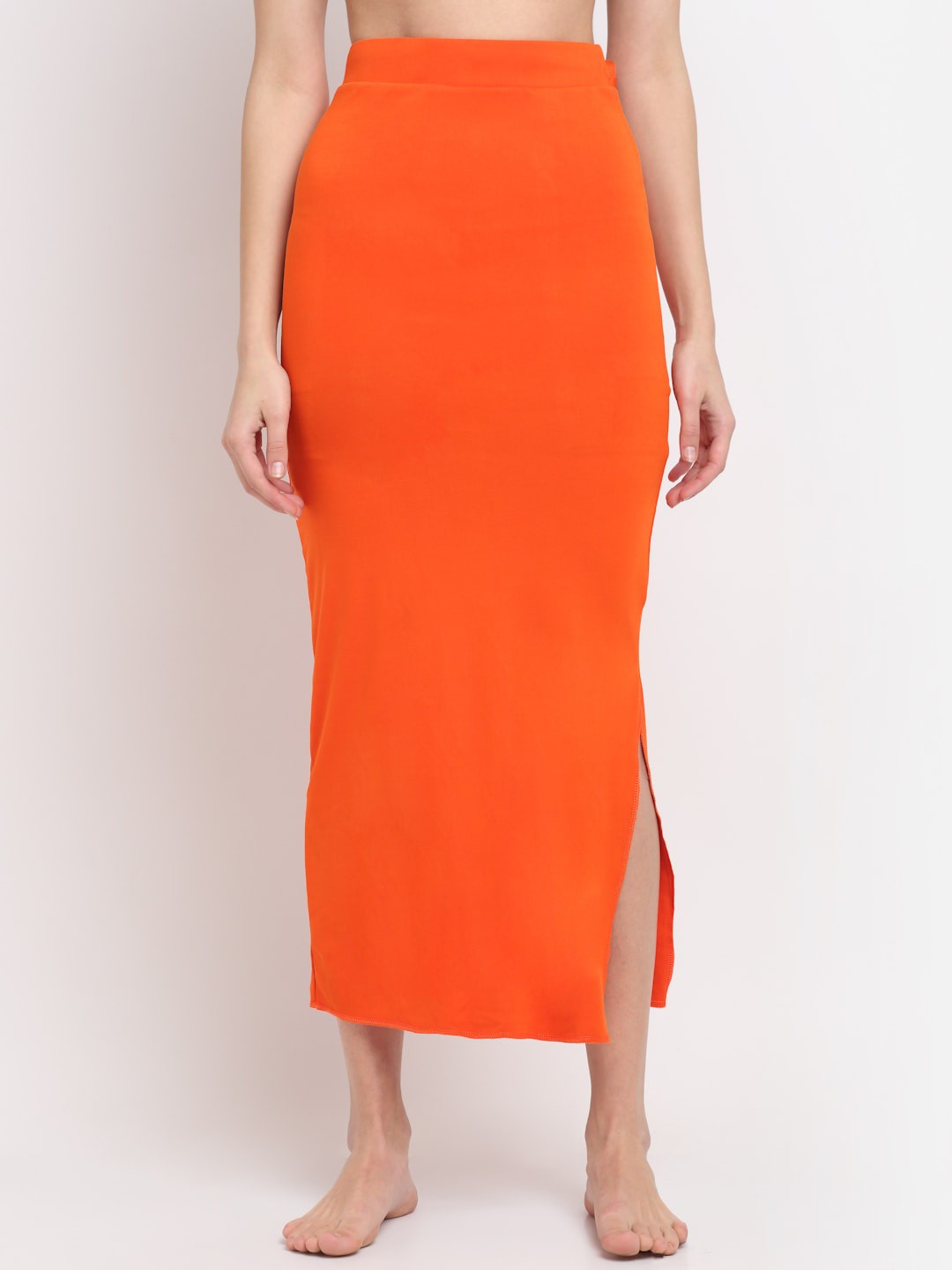 

Sugathari Women Orange Solid Saree Shapewear