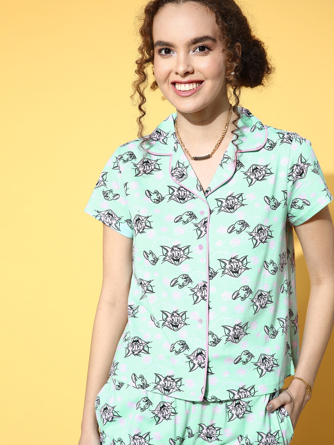 

Cartoon Network by Dressberry Women Green & Grey Tom & Jerry Print Pyjama Set