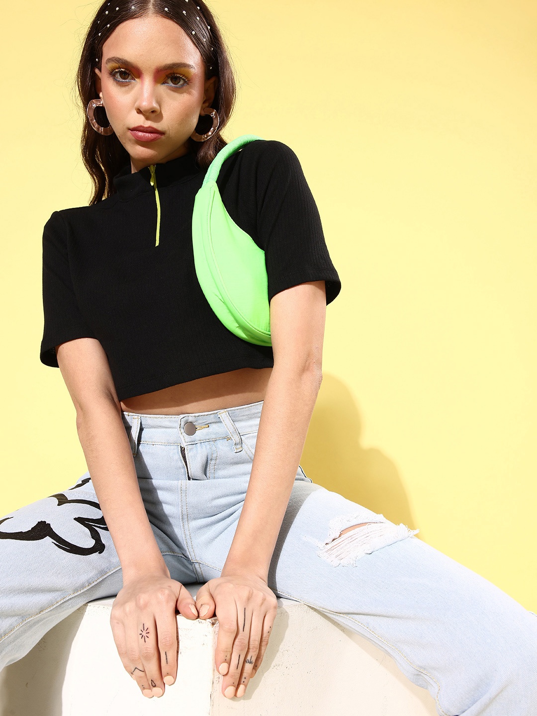

4WRD by Dressberry Women Black Ribbed Crop Top