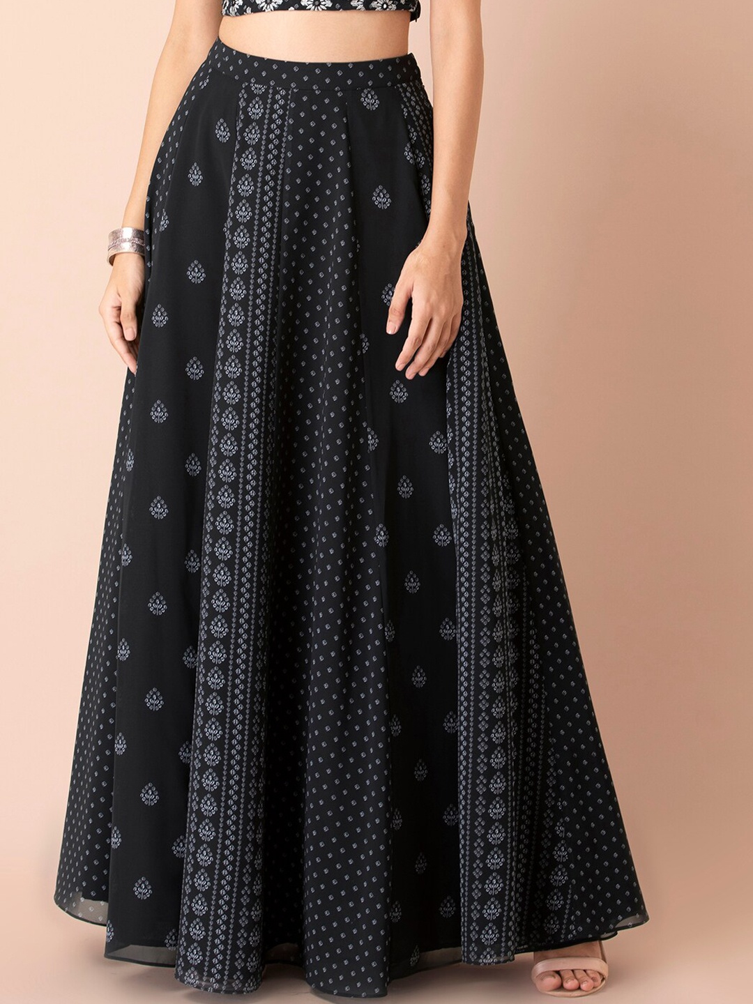 

INDYA Women Black & White Bandhani Printed Flared Maxi Skirt