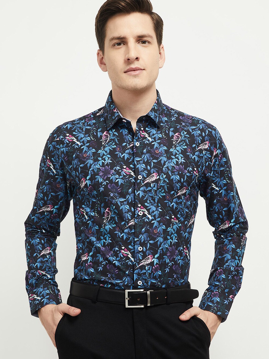 

max Men Blue Floral Printed Casual Shirt