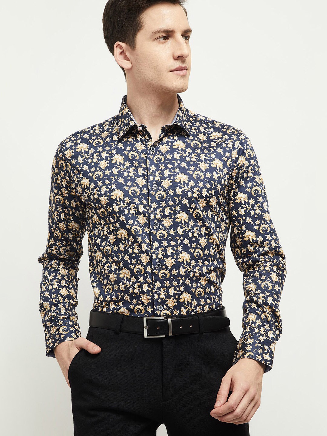 

max Men Navy Blue Cotton Floral Printed Casual Shirt