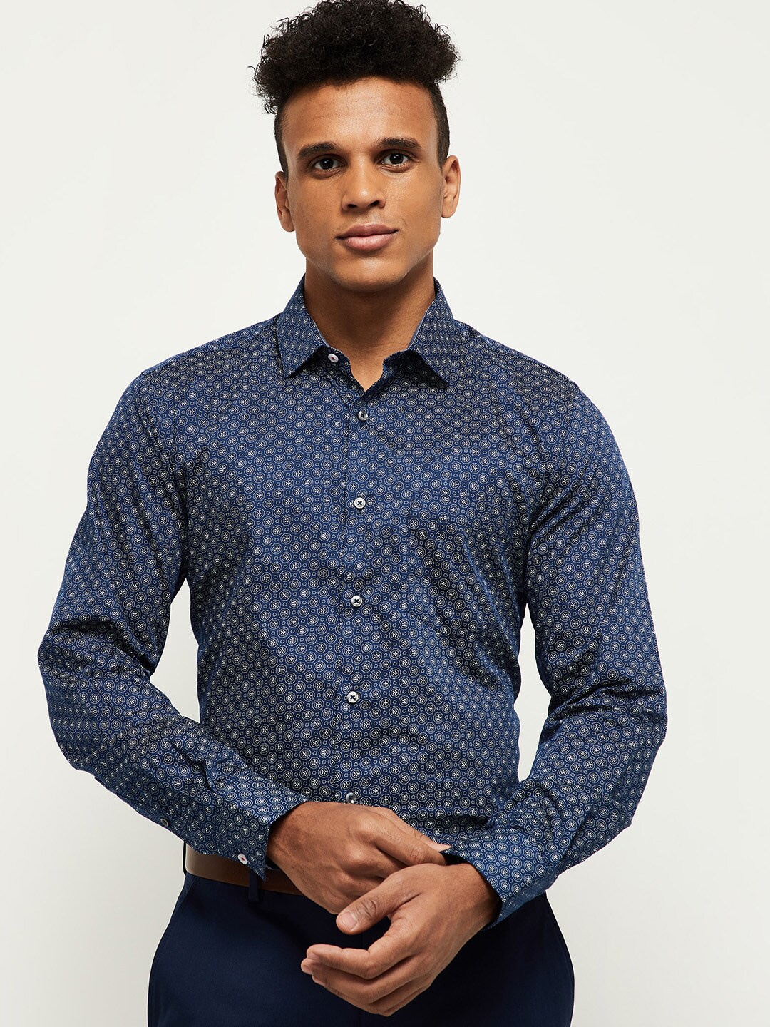 

max Men Navy Blue Printed Casual Shirt