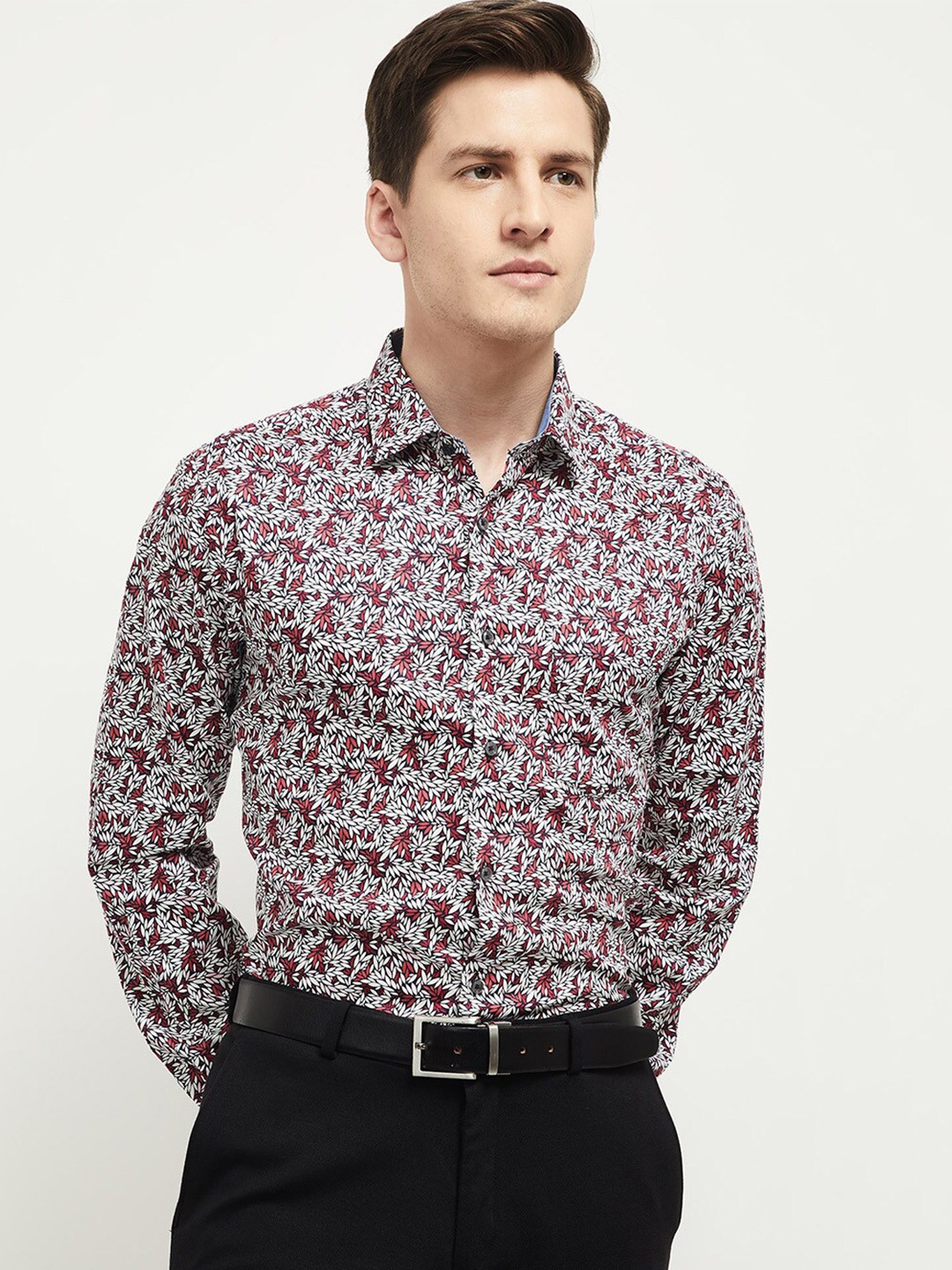 

max Men Pink Floral Printed Pure Cotton Casual Shirt