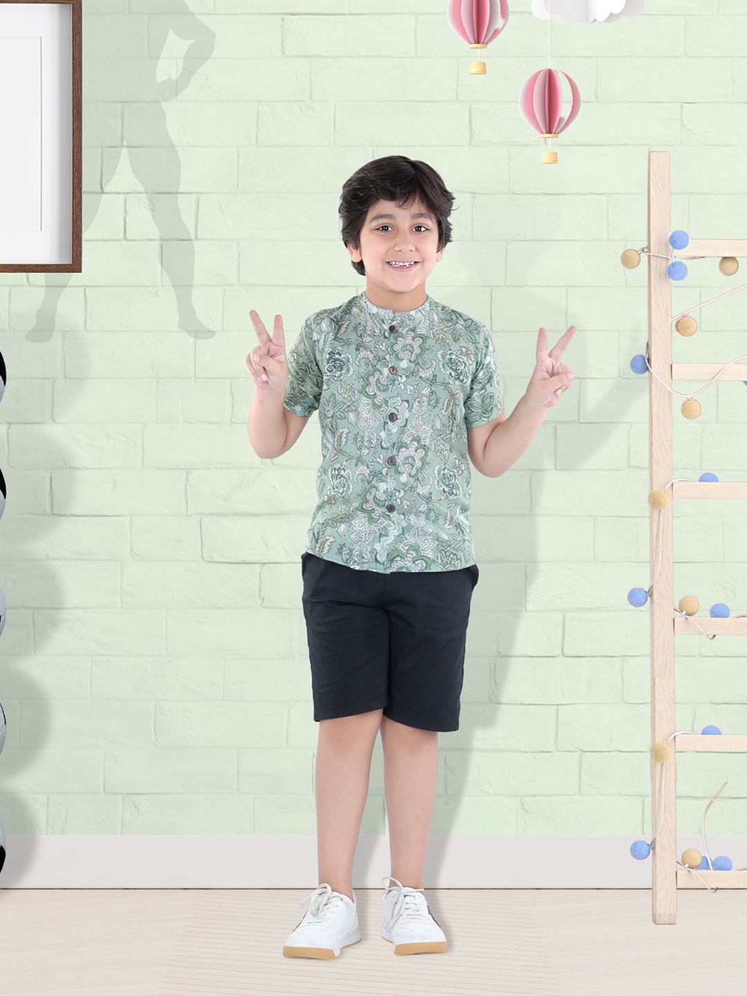 

Cutiekins Boys Sea Green & Black Printed Shirt with Shorts