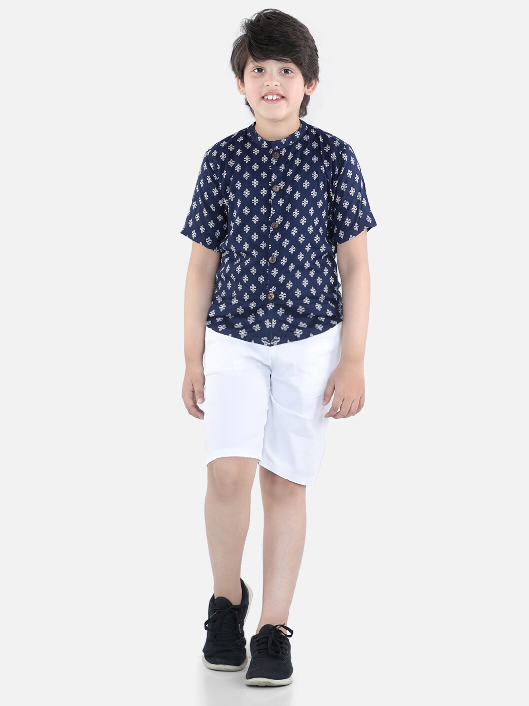 

Cutiekins Boys Navy Blue & White Printed Shirt with Shorts