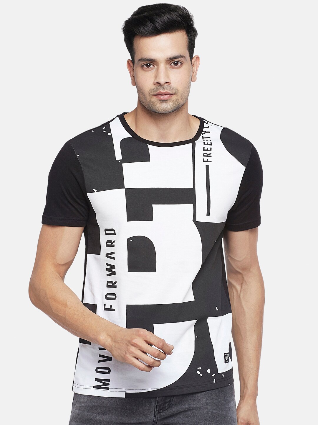 

People Men Black & White Typography Printed Pure Cotton T-shirt