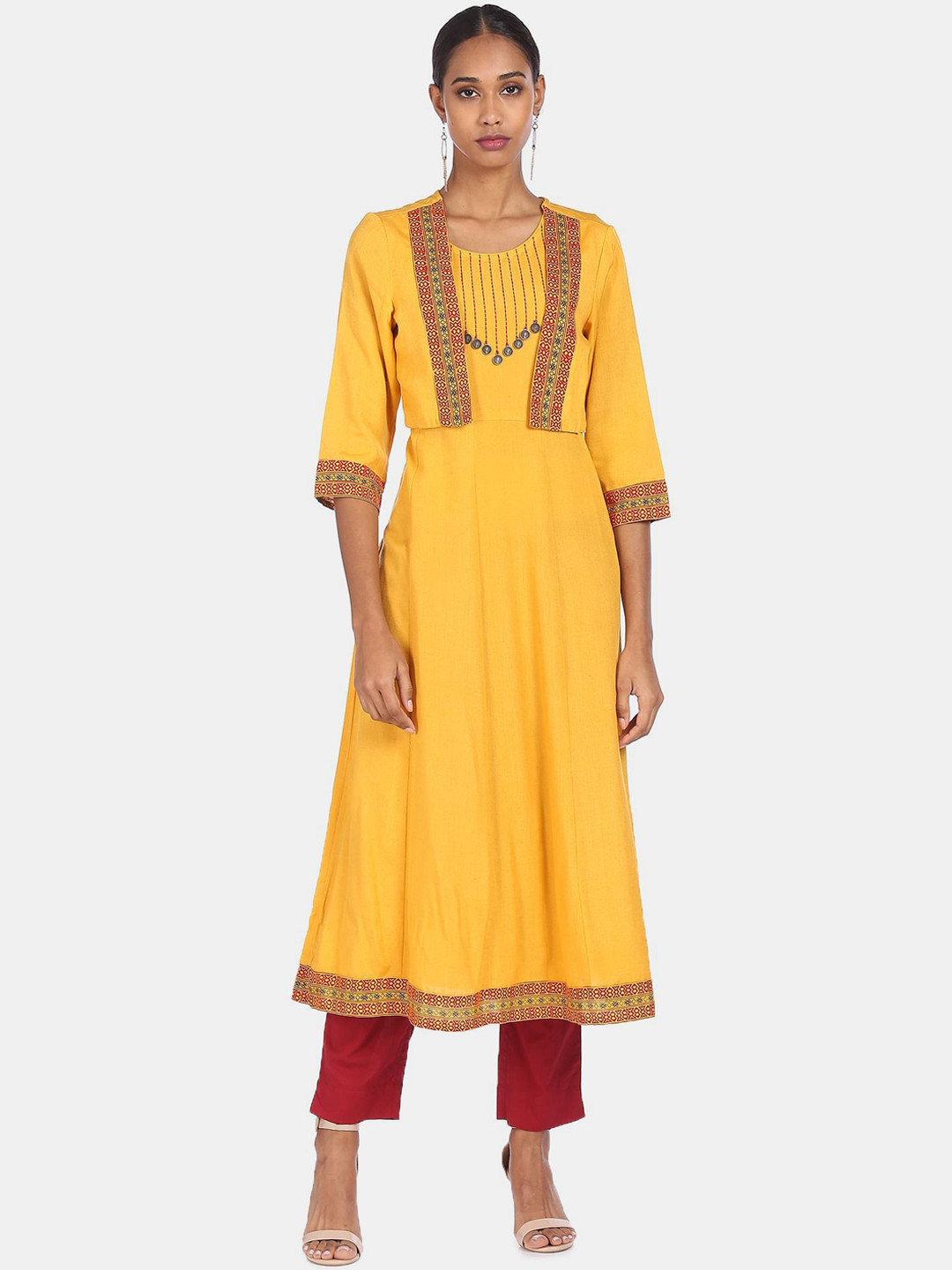 

Anahi Women Yellow Embroidered Flared Sleeves Thread Work Anarkali Kurta