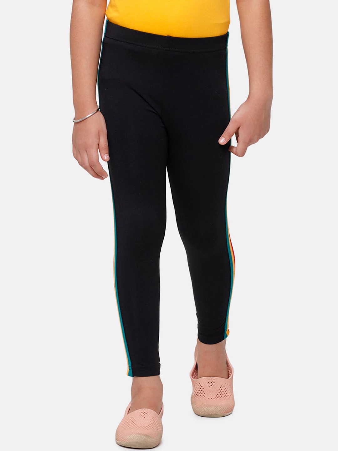 

De Moza Girls Black & Orange Striped Ankle-Length Leggings