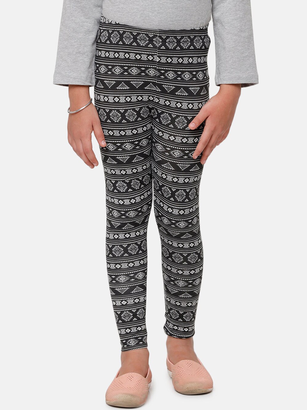 

De Moza Girls Black & White Tribal Printed Ankle-Length Leggings