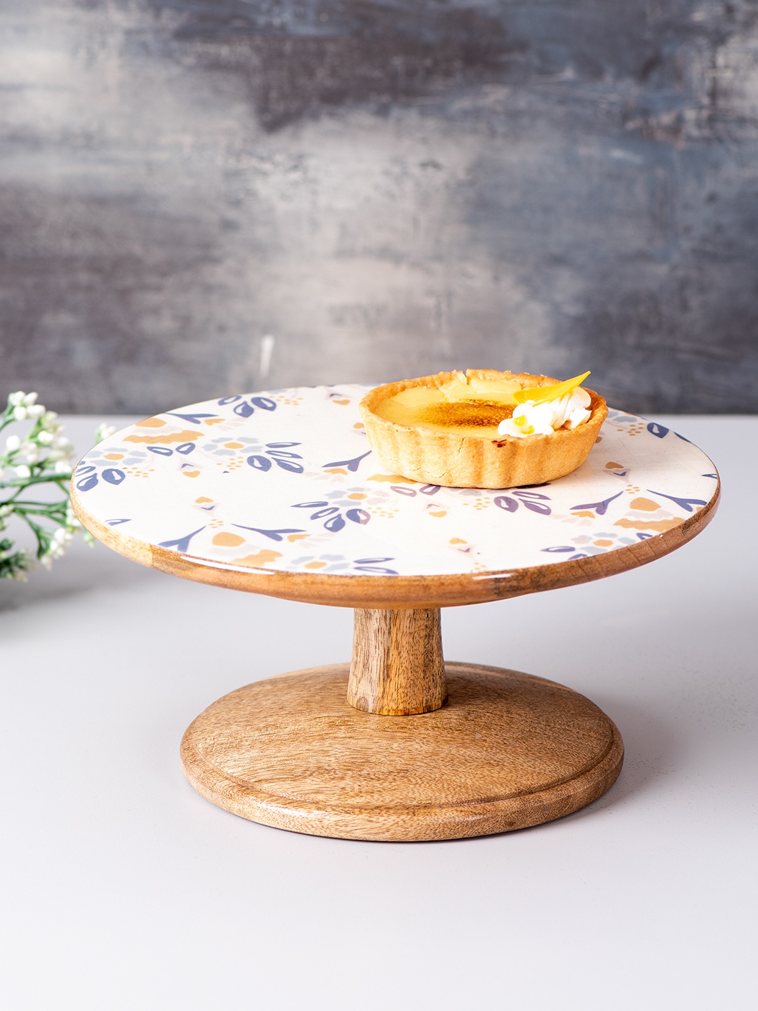 

nestroots Brown & White Printed Wooden Cake Stand