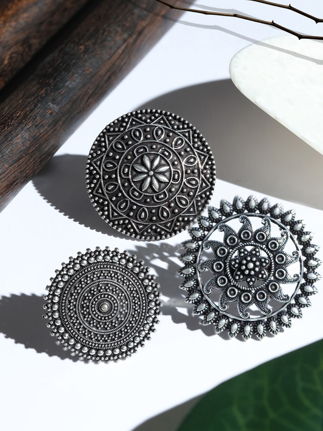 

Priyaasi Oxidised Silver-Plated Floral Finger Ring