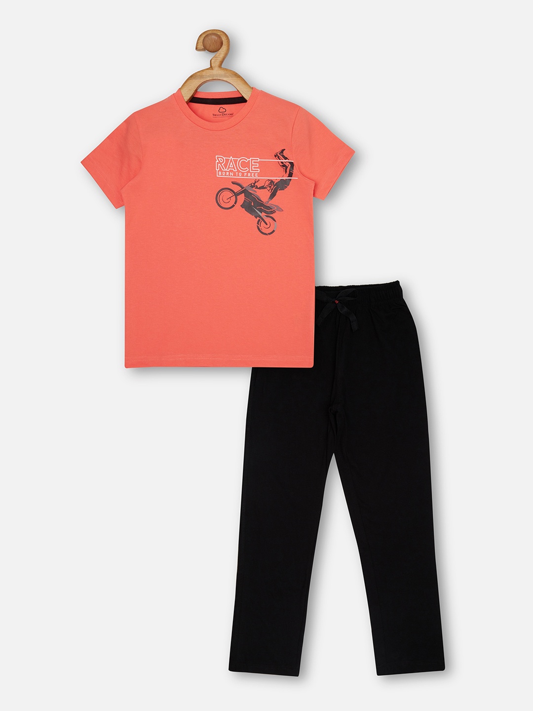 

Sweet Dreams Boys Peach-Coloured & Black Printed Night Suit