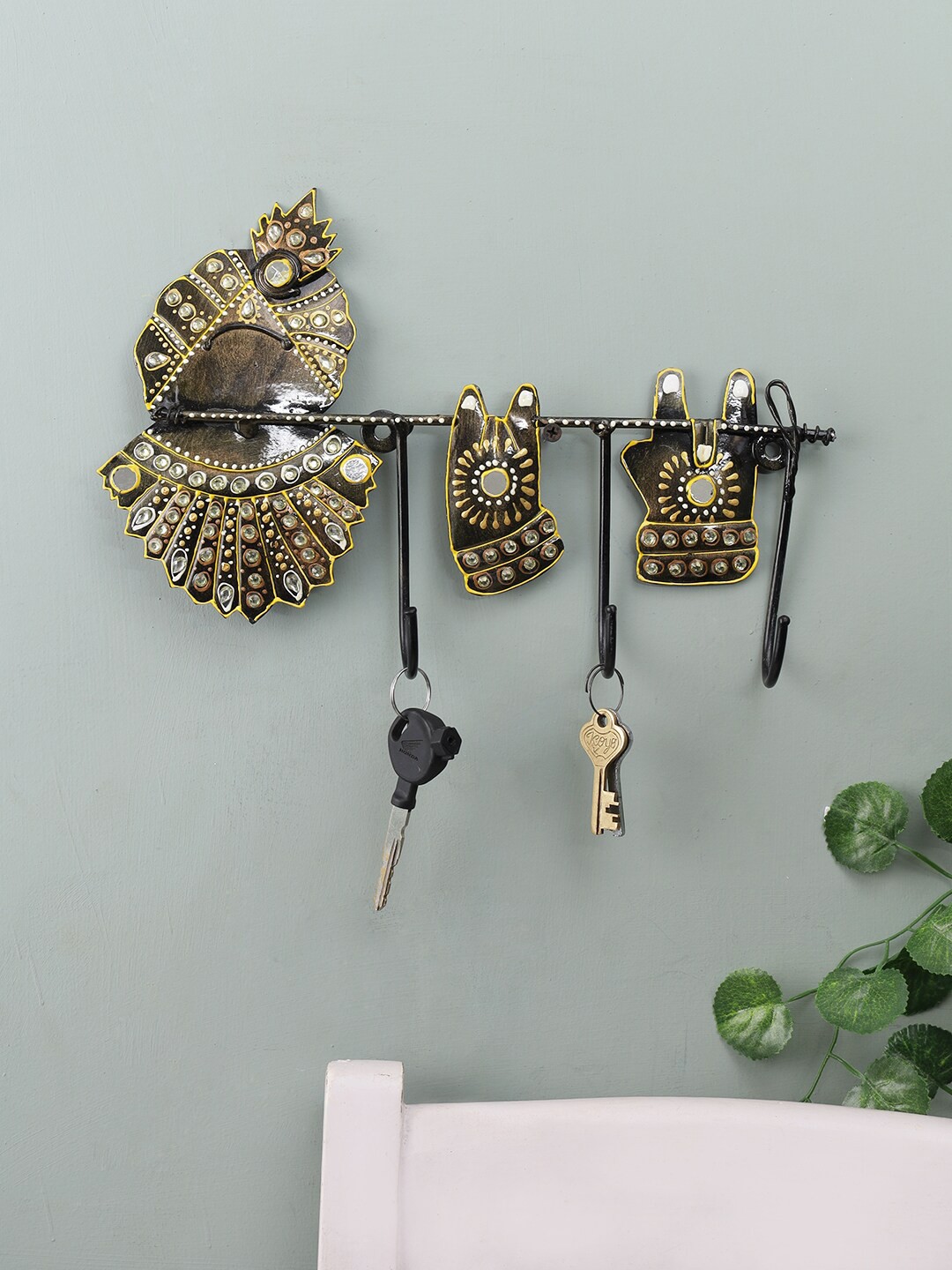 

Aapno Rajasthan Brown Metal Key Holder