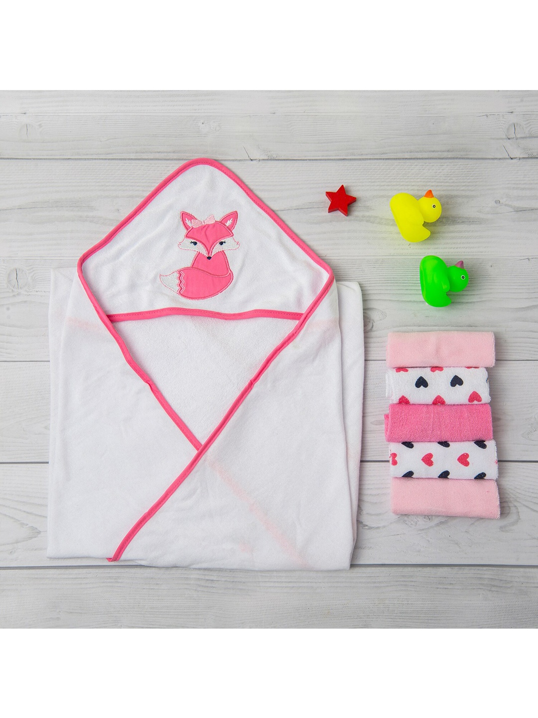 

Baby Moo Infant Girls White & Pink 210 GSM Hooded Towel And 5 Wash Cloth Set