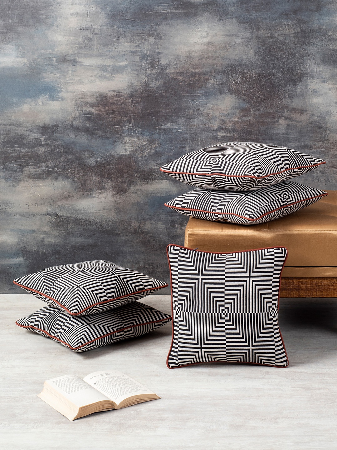

nestroots Pack O f 5 White & Black Geometric Printed Square Cushion Covers