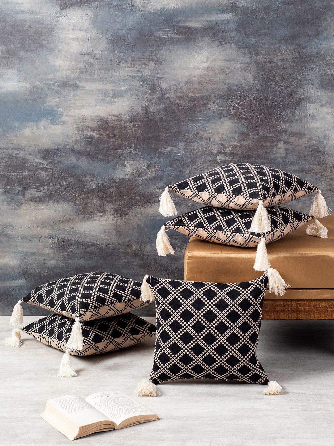 

Nestroots Black & Beige Set of 5 Geometric Printed Square Cushion Covers