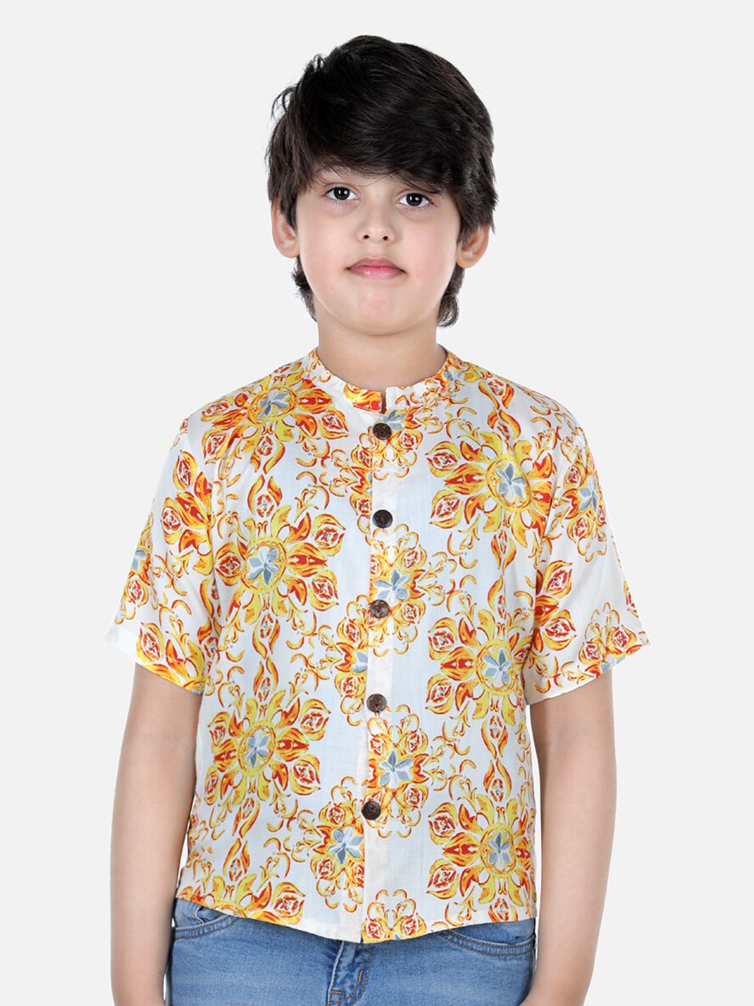 

Cutiekins Boys White & Mustard Yellow Comfort Ethnic Motifs Print Casual Shirt