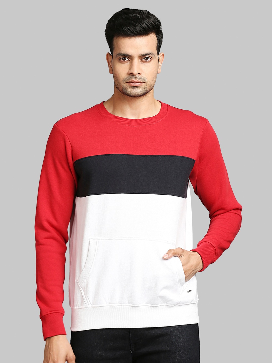 

Parx Men White & Red Colourblocked Sweatshirt