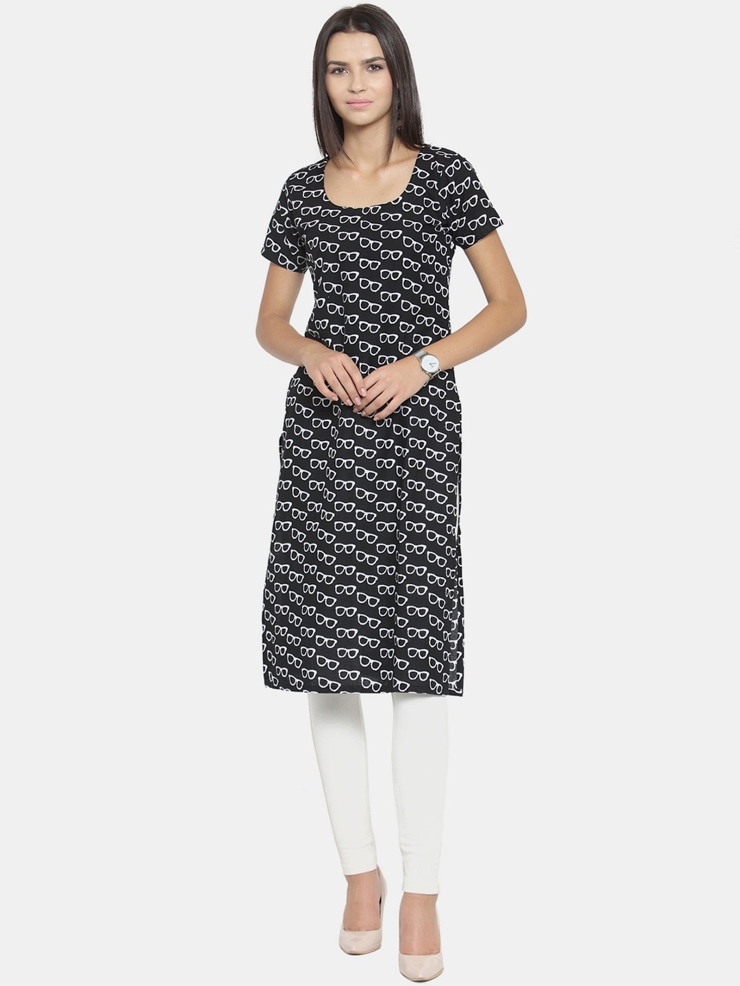 

Sayesha Women Black Geometric Printed Mirror Work Kurta
