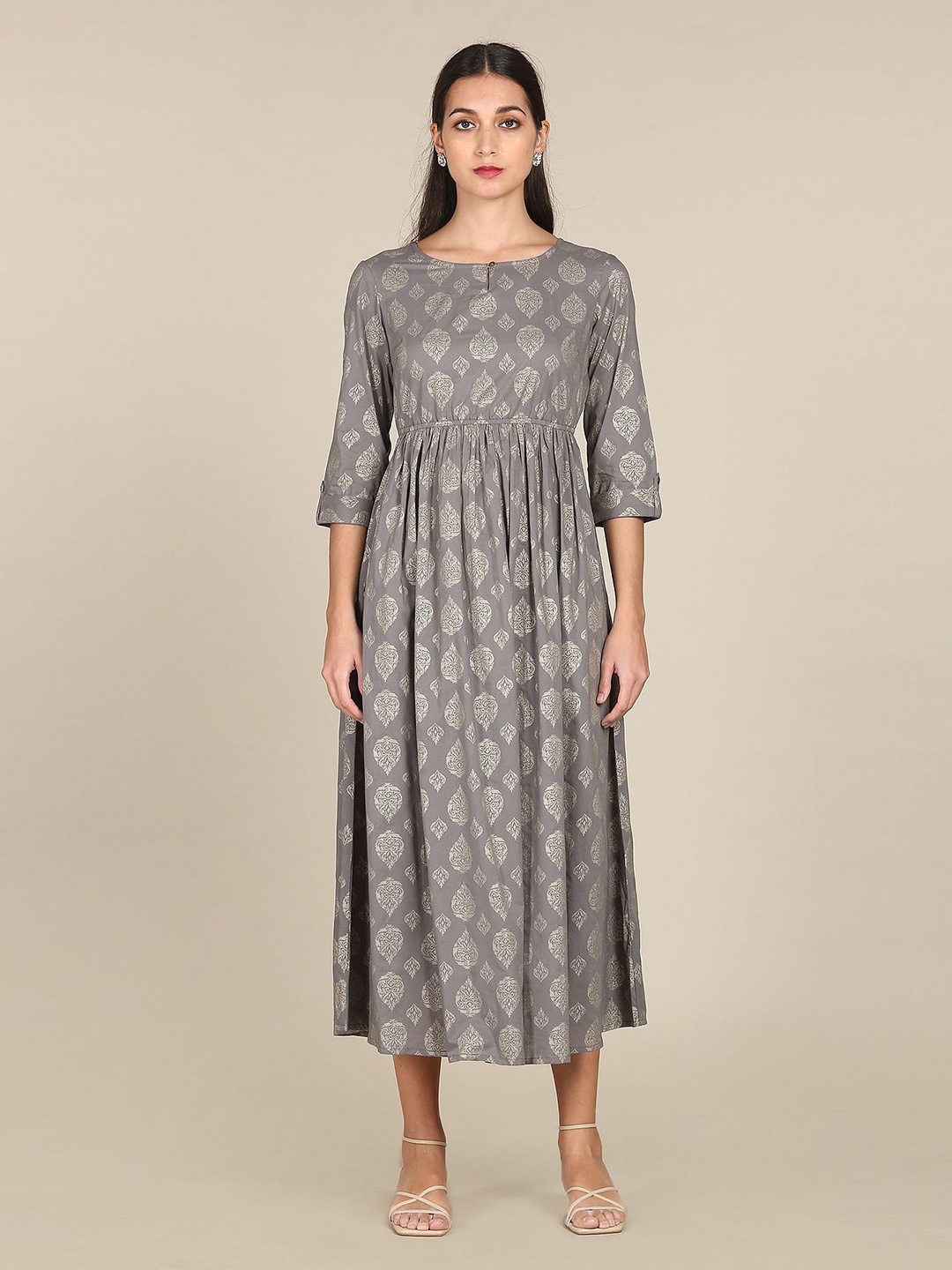 

Karigari Women Grey & Silver-Toned Ethnic Motifs Keyhole Neck Pure Cotton Maxi Dress